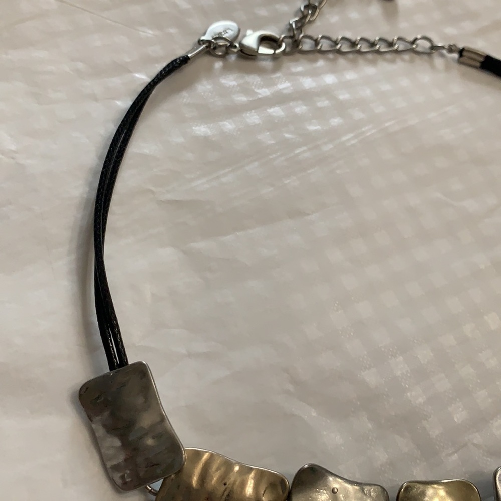 Chico’s Sloan hammered silver and gold chunky bib statement necklace - Picture 5 of 17